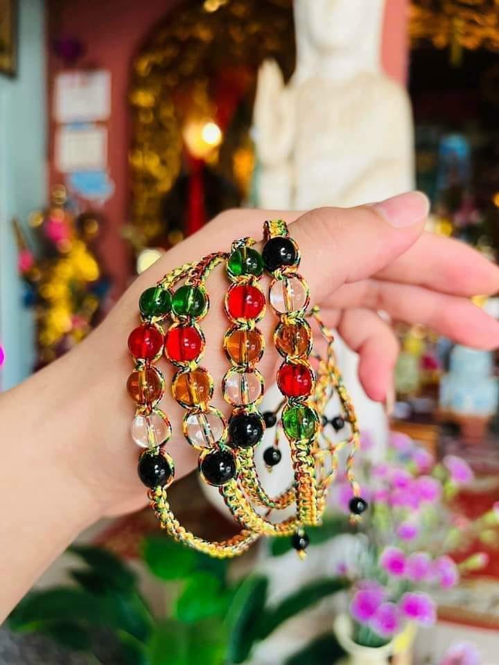 Vòng Chỉ Ngũ Sắc