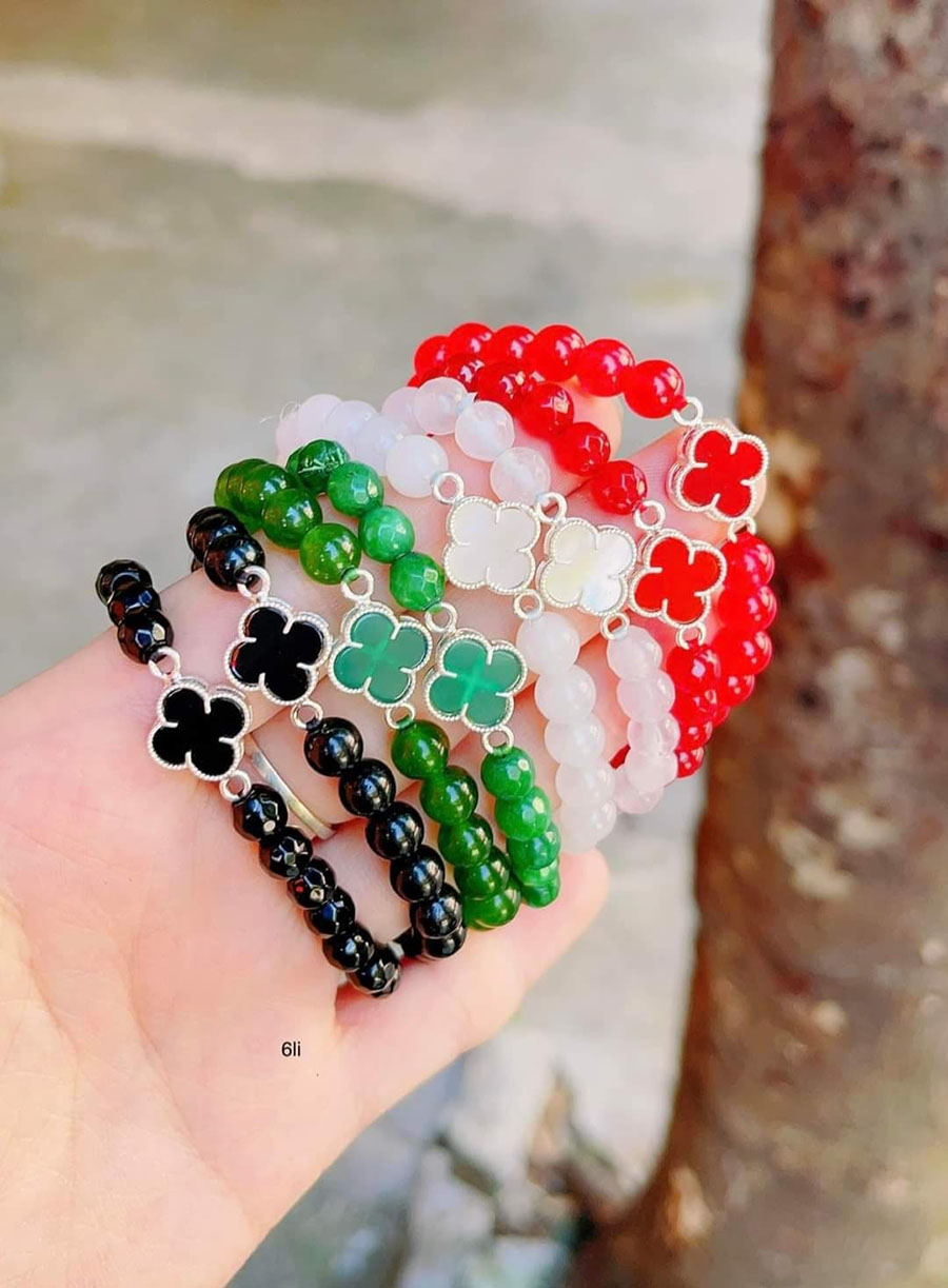 Vòng Đá Cỏ 4 Lá Bọc Bạc